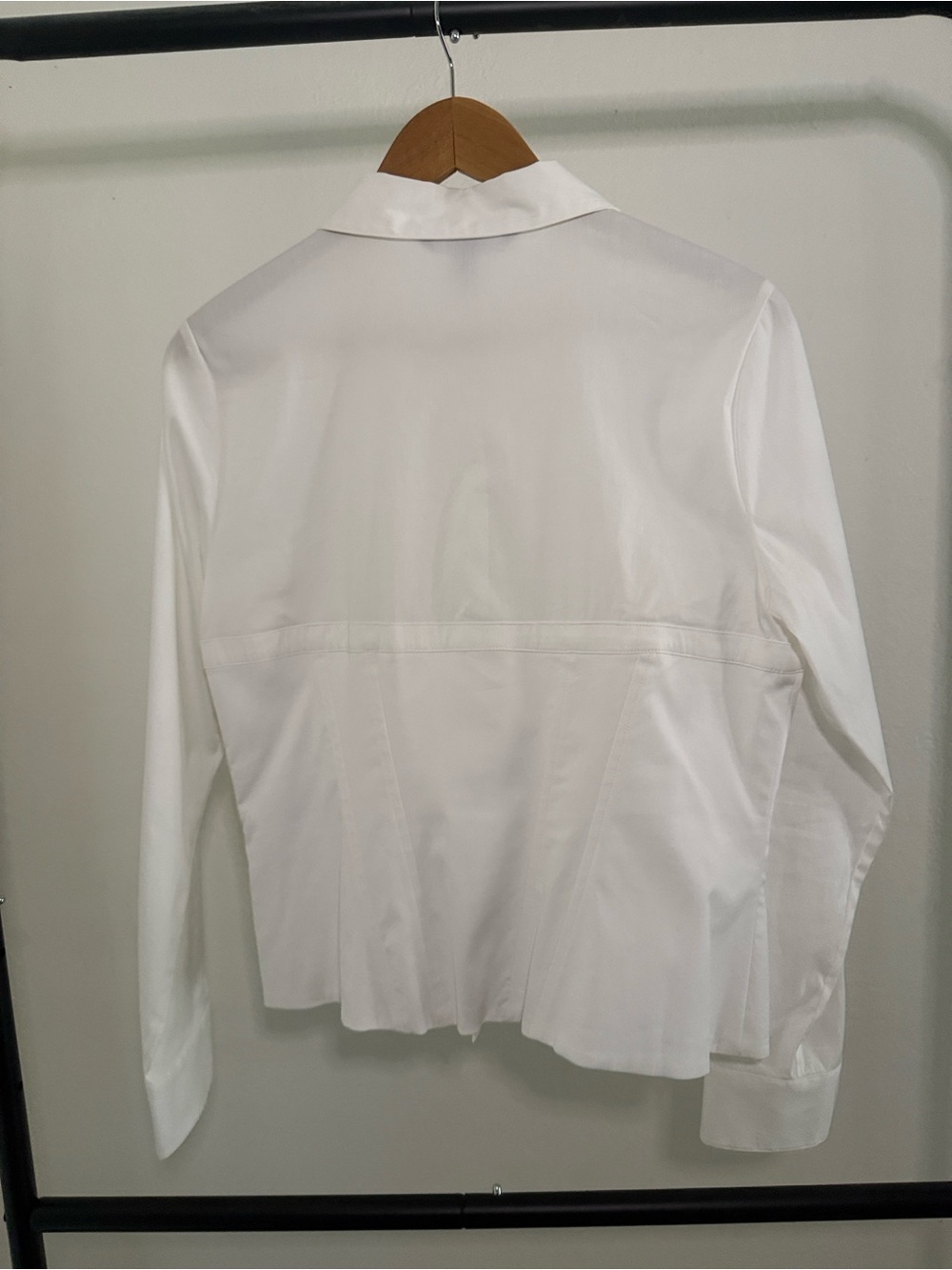 White House Black Market White Button-Front Dress Shirt - Picture 2 of 3
